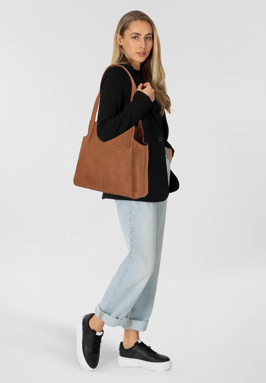 Сумка Cowboysbag Handbag, Fawn/Cognac
Сумка Cowboysbag Handbag, Fawn/Cognac