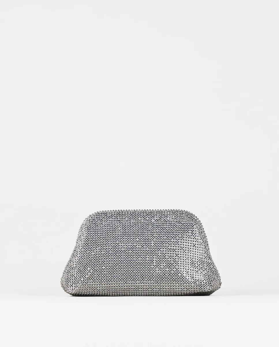 Вечерняя сумочка-клатч со стразами и магнитной застежкой PACOMARTINEZ
Вечерняя сумочка-клатч со стразами и магнитной застежкой PACOMARTINEZ