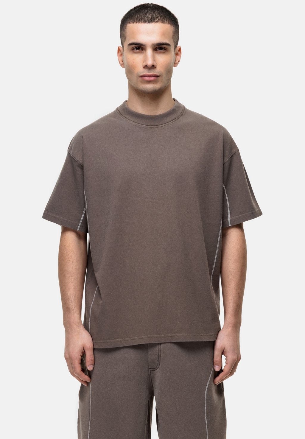 Футболка с принтом Good For Nothing, серо-коричневый
Футболка с принтом Good For Nothing, серо-коричневый