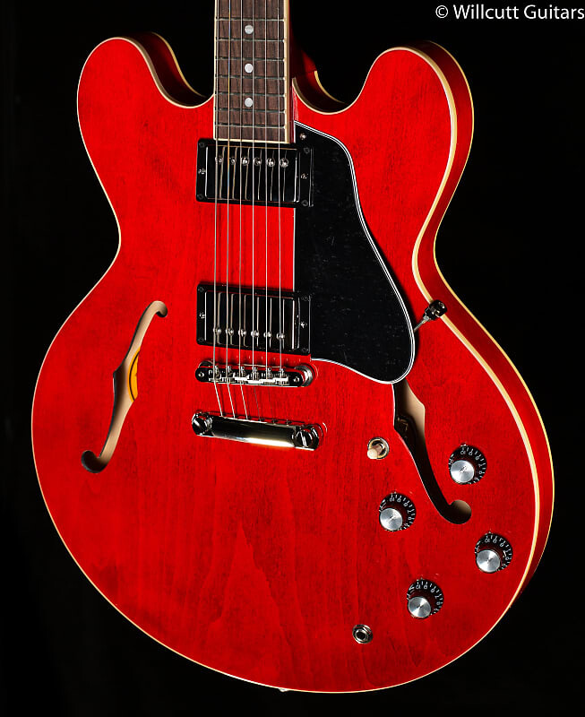 Электрогитара Gibson ES-335 Sixties Cherry
Электрогитара Gibson ES-335 Sixties Cherry