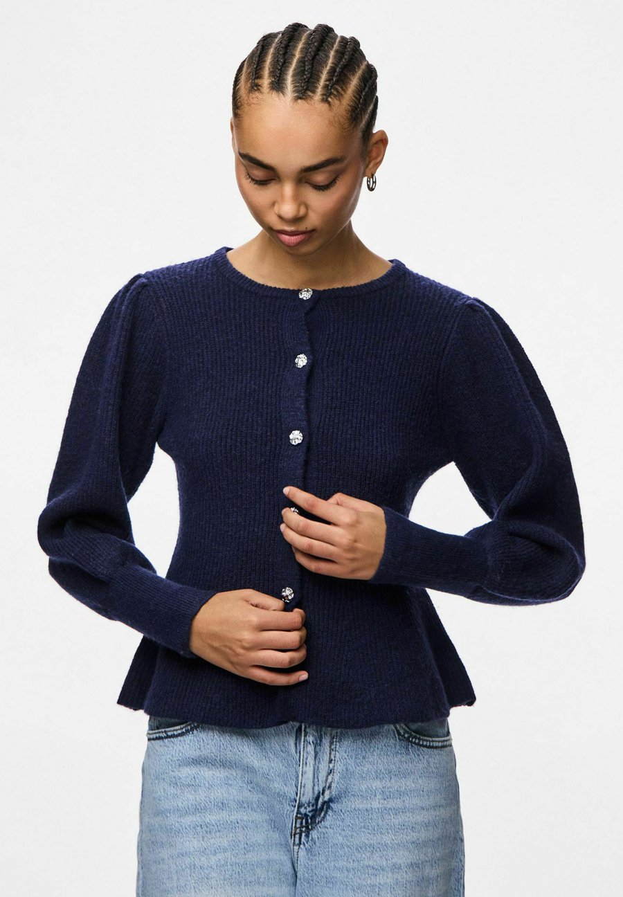 Кардиган Pieces PCANNIE, Maritime Blue/Dark Blue
Кардиган Pieces PCANNIE, Maritime Blue/Dark Blue