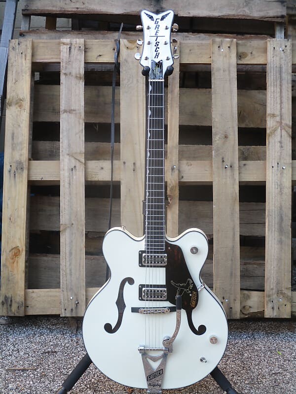Электрогитара Gretsch G6636T-RF Richard Fortus Signature Falcon Center Block
Электрогитара Gretsch G6636T-RF Richard Fortus Signature Falcon Center Block