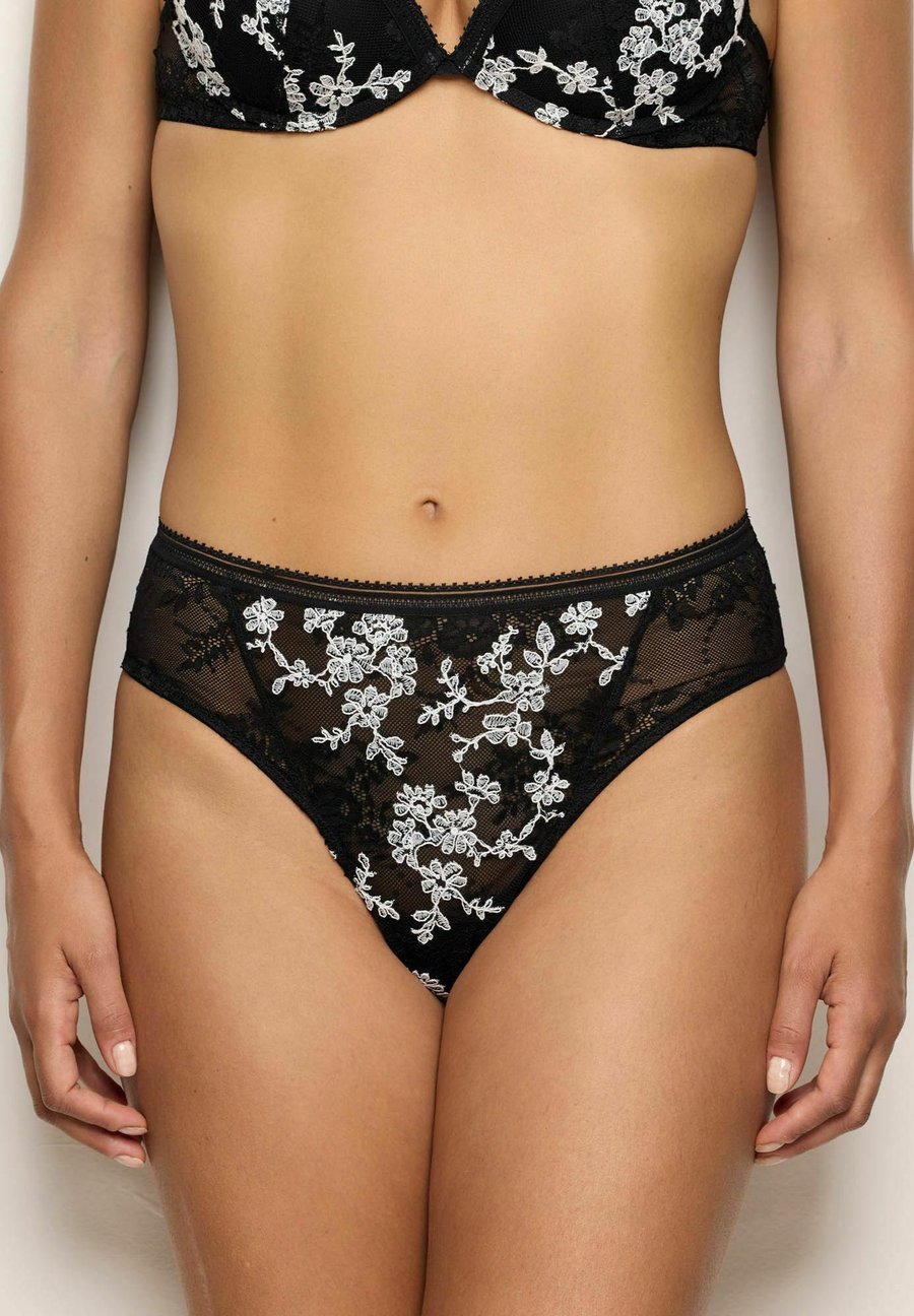 Трусы Yamamay PARIS , Black Floral/Black
Трусы Yamamay PARIS , Black Floral/Black