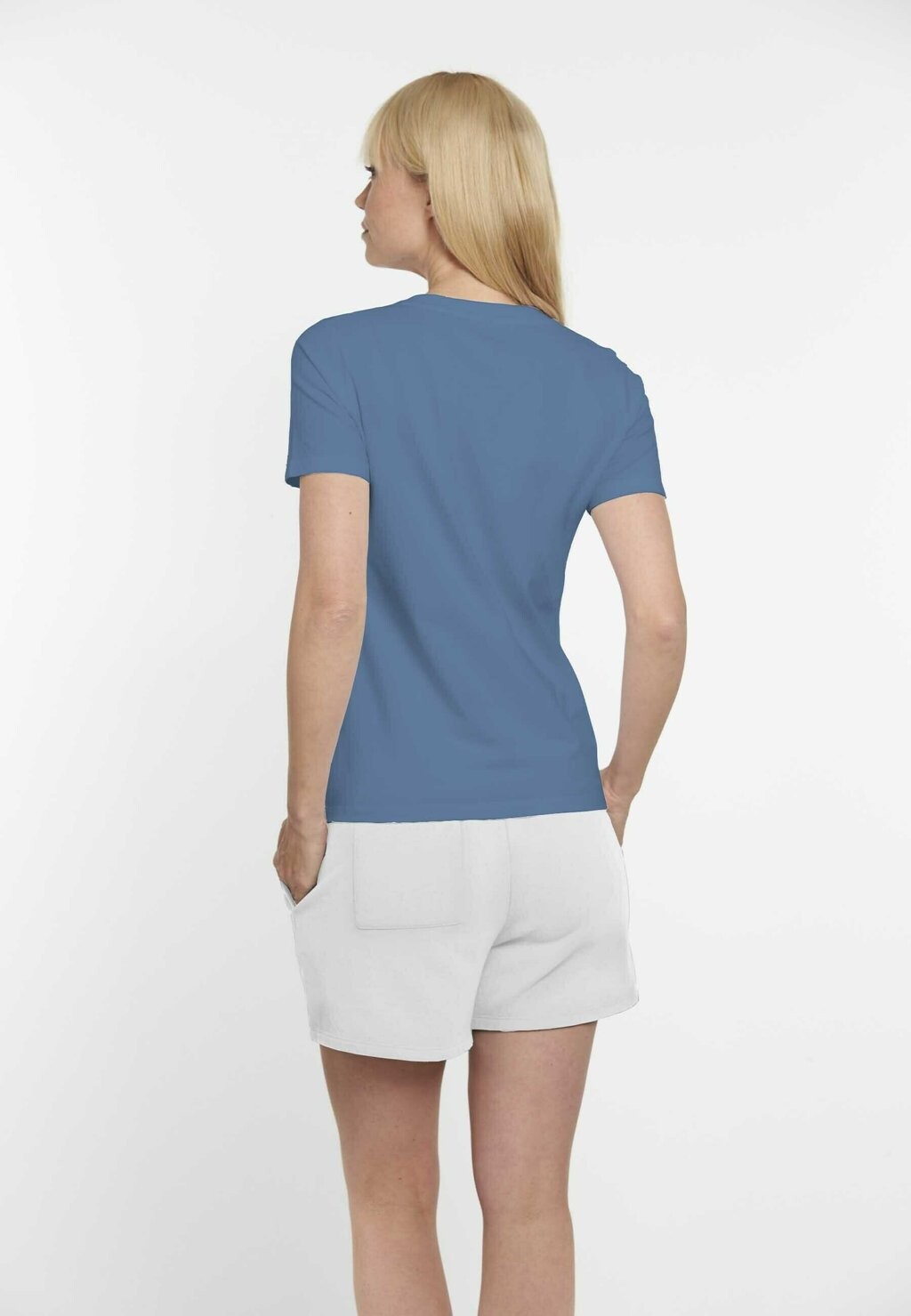 Футболка с принтом VIVID, светло-голубой
Футболка с принтом VIVID, светло-голубой