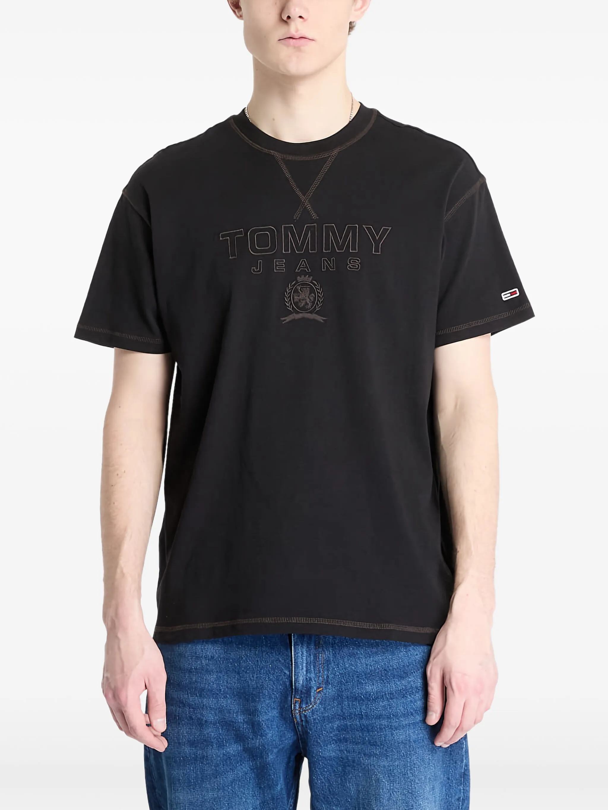 Футболка с вышитым логотипом Tommy Jeans, черный
Футболка с вышитым логотипом Tommy Jeans, черный