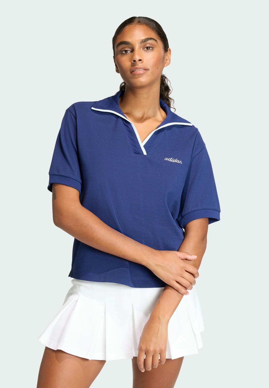 Поло Adidas Sportswear SEASONAL ESSENTIALS POP WITH EMBROIDERED GRAPHIC, Dark Blue/White/Blue
Поло Adidas Sportswear SEASONAL ESSENTIALS POP WITH EMBROIDERED GRAPHIC, Dark Blue/White/Blue