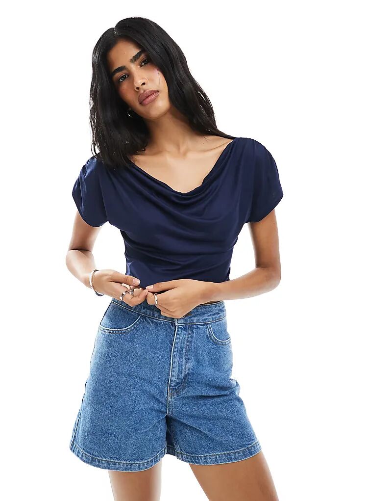 Топ Miss Selfridge с открытыми плечами в темно-синем цвете
Топ Miss Selfridge с открытыми плечами в темно-синем цвете