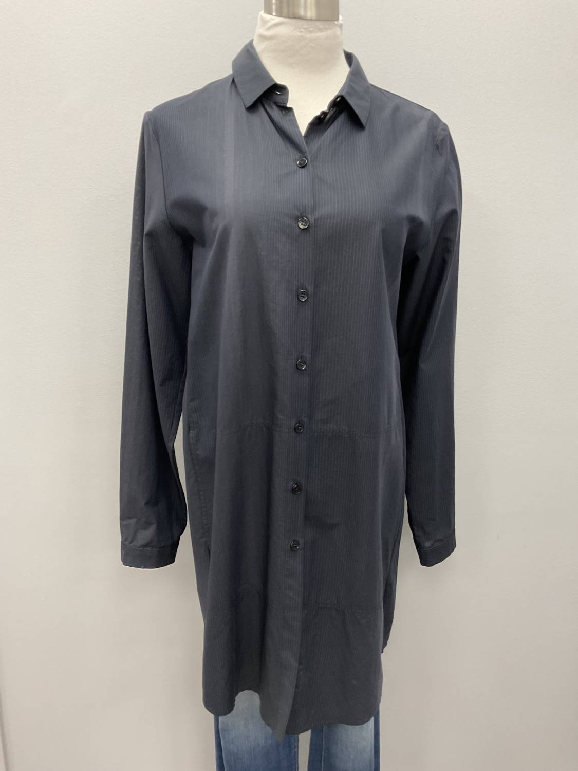 Длинная хлопковая рубашка в полоску темно-синего цвета Peter O. Mahler
Длинная хлопковая рубашка в полоску темно-синего цвета Peter O. Mahler