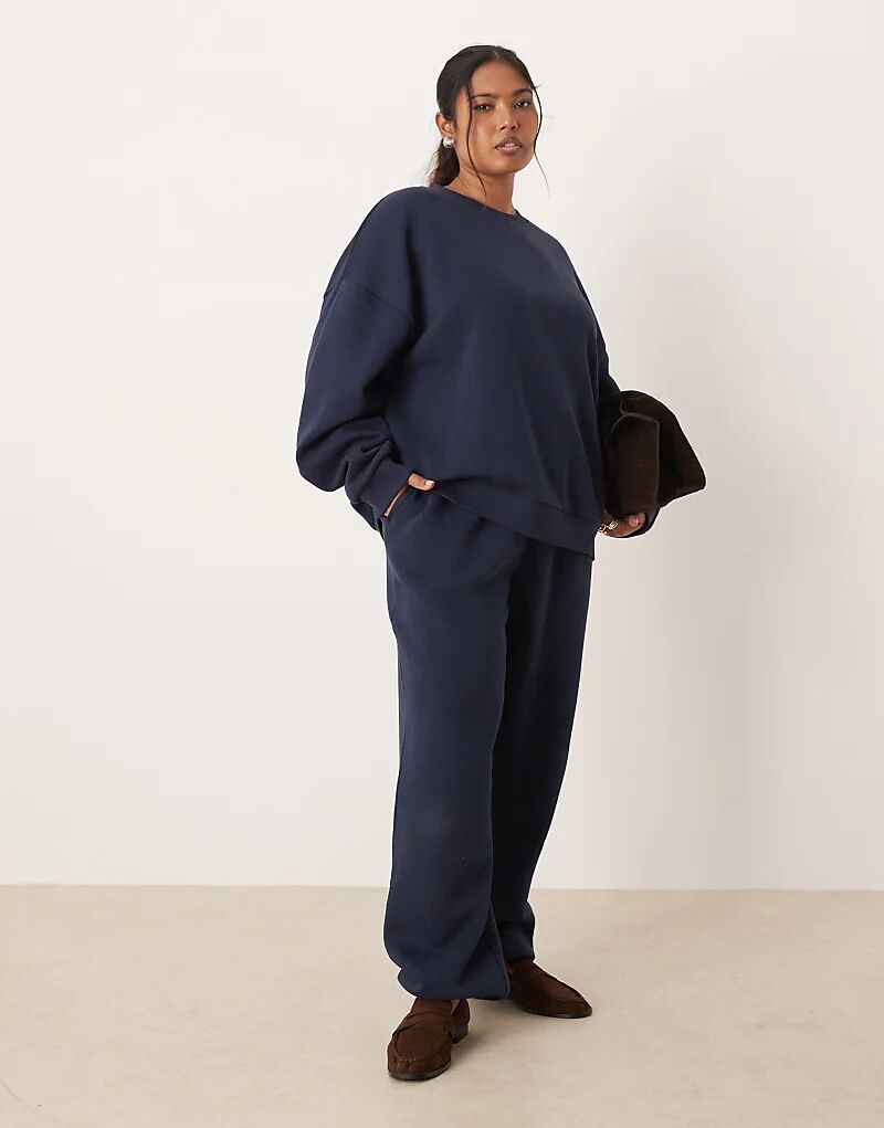 Спортивные брюки Curve Ultimate с манжетами и защипом от запястья ASOS DESIGN темно-синего цвета
Спортивные брюки Curve Ultimate с манжетами и защипом от запястья ASOS DESIGN темно-синего цвета