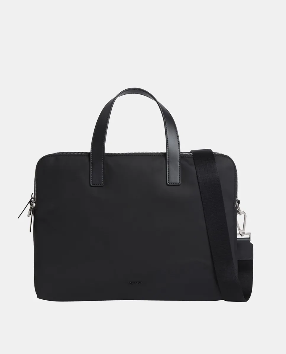 Портфель мужской повседневный Calvin Klein, черный
Портфель мужской повседневный Calvin Klein, черный