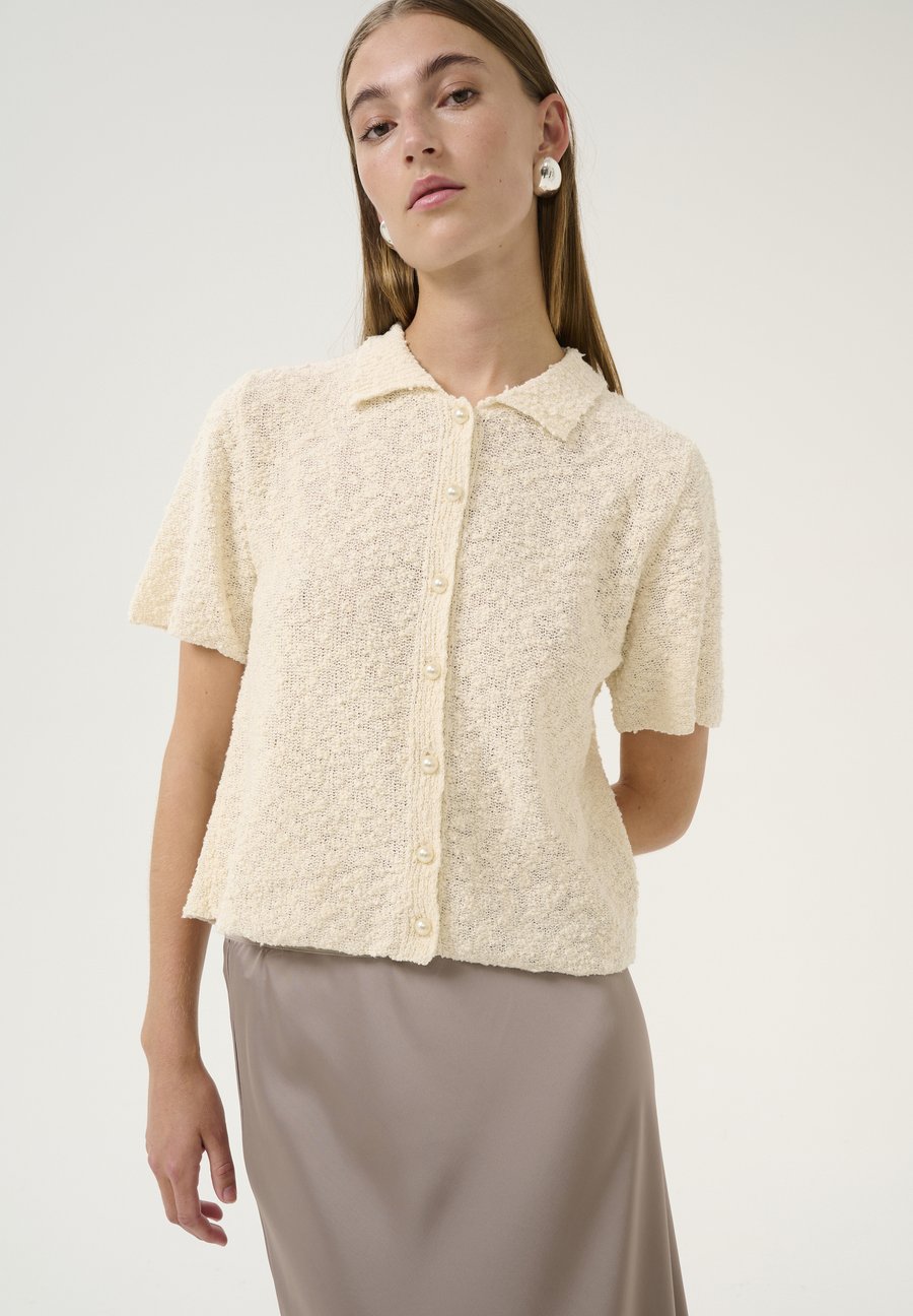 Кардиган Karen by Simonsen Cardigan, Egret/White
Кардиган Karen by Simonsen Cardigan, Egret/White