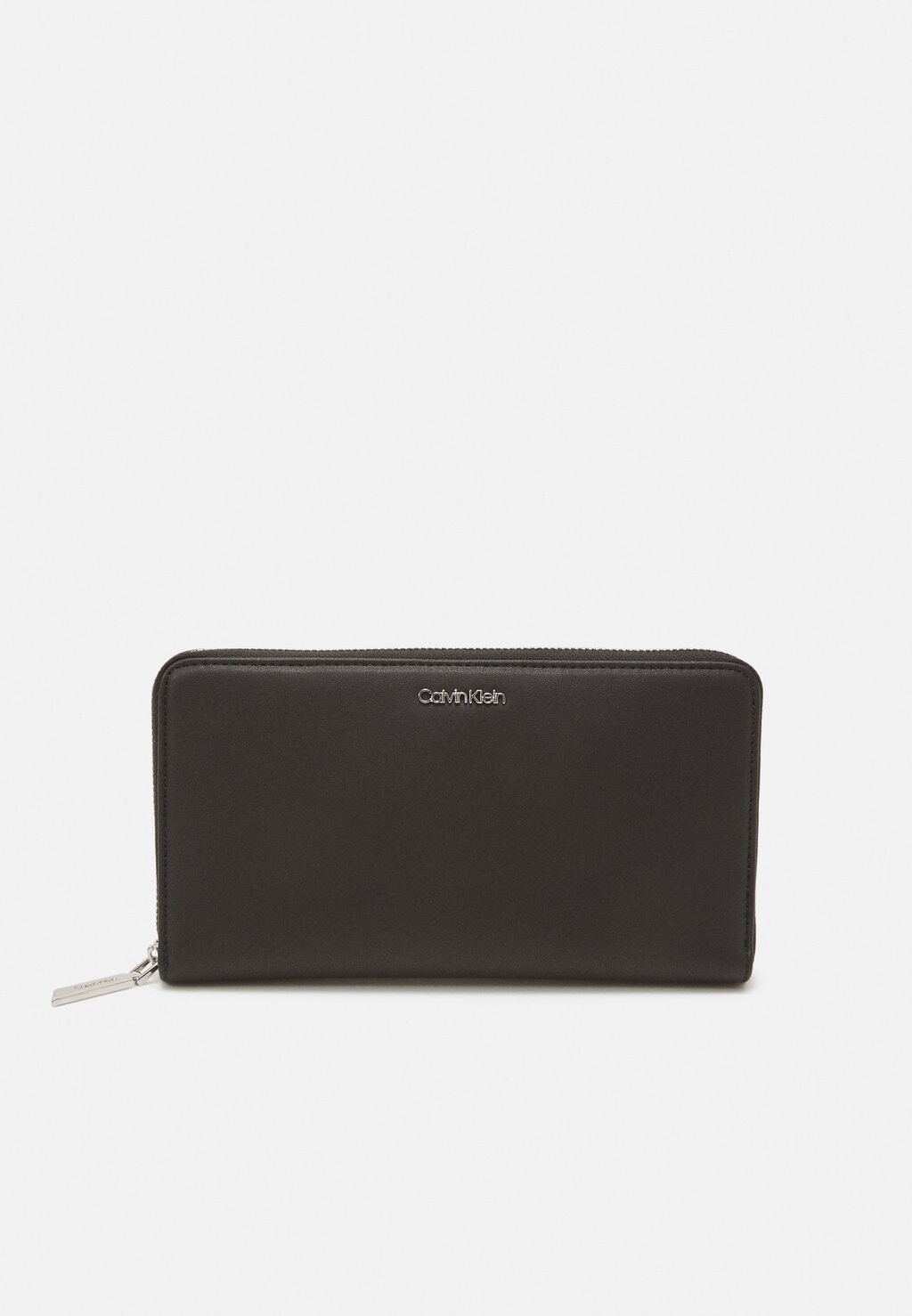 Кошелек MUST XL ZIP AROUND WALLET Calvin Klein, цвет black
Кошелек MUST XL ZIP AROUND WALLET Calvin Klein, цвет black