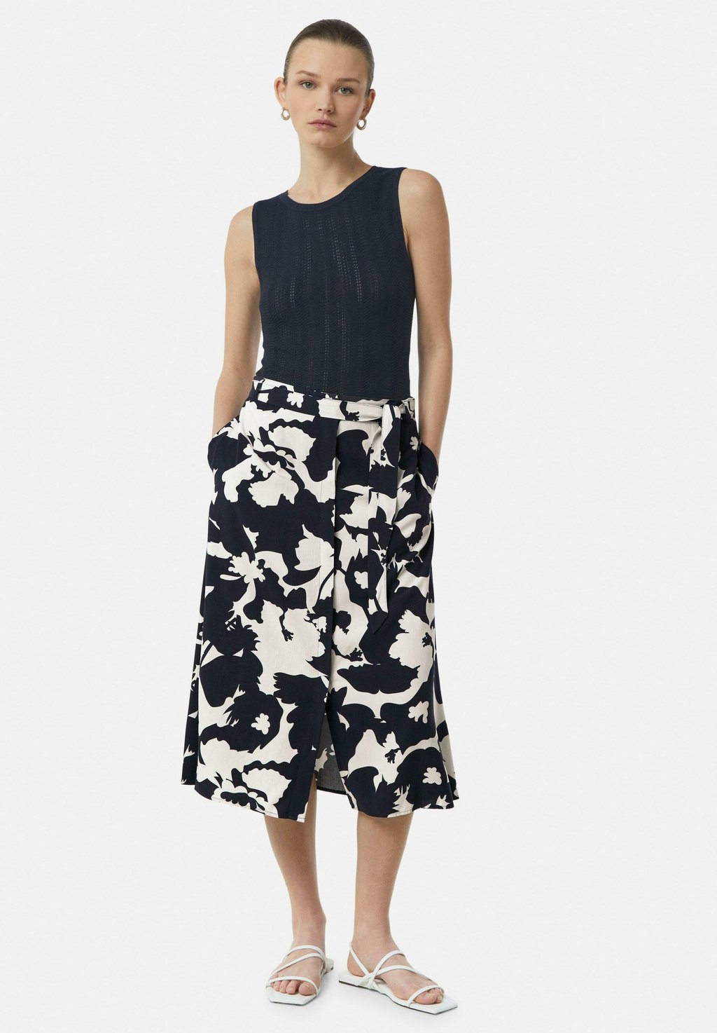Юбка А-силуэта MIT ALL-OVER PRINT comma, черный
Юбка А-силуэта MIT ALL-OVER PRINT comma, черный