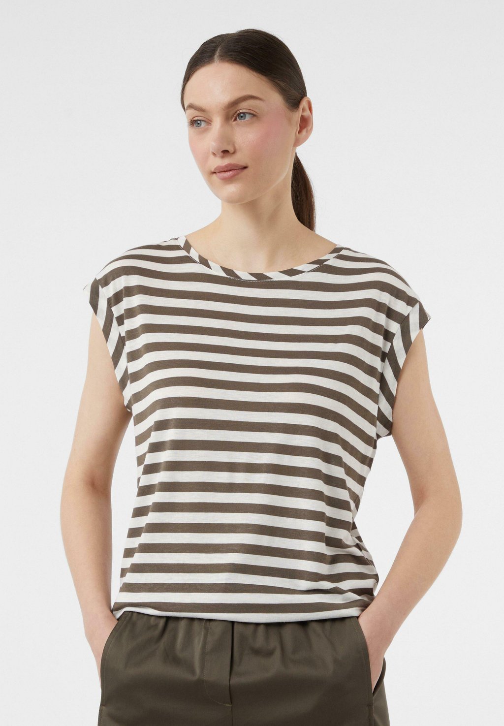 Футболка с принтом comma, светло-коричневый
Футболка с принтом comma, светло-коричневый