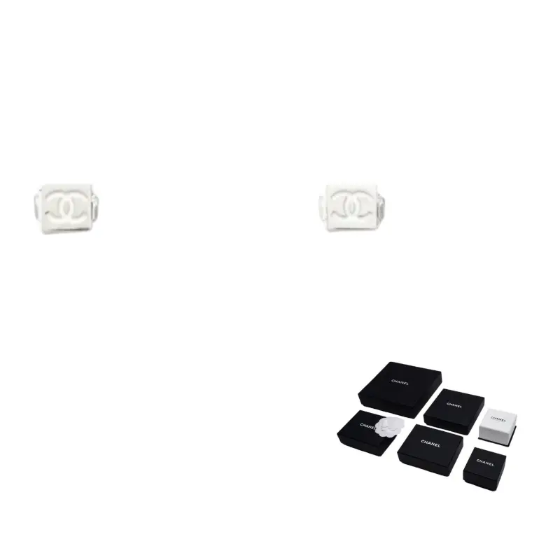 Серьги-гвоздики женские серебряные CHANEL, серебряный
Серьги-гвоздики женские серебряные CHANEL, серебряный