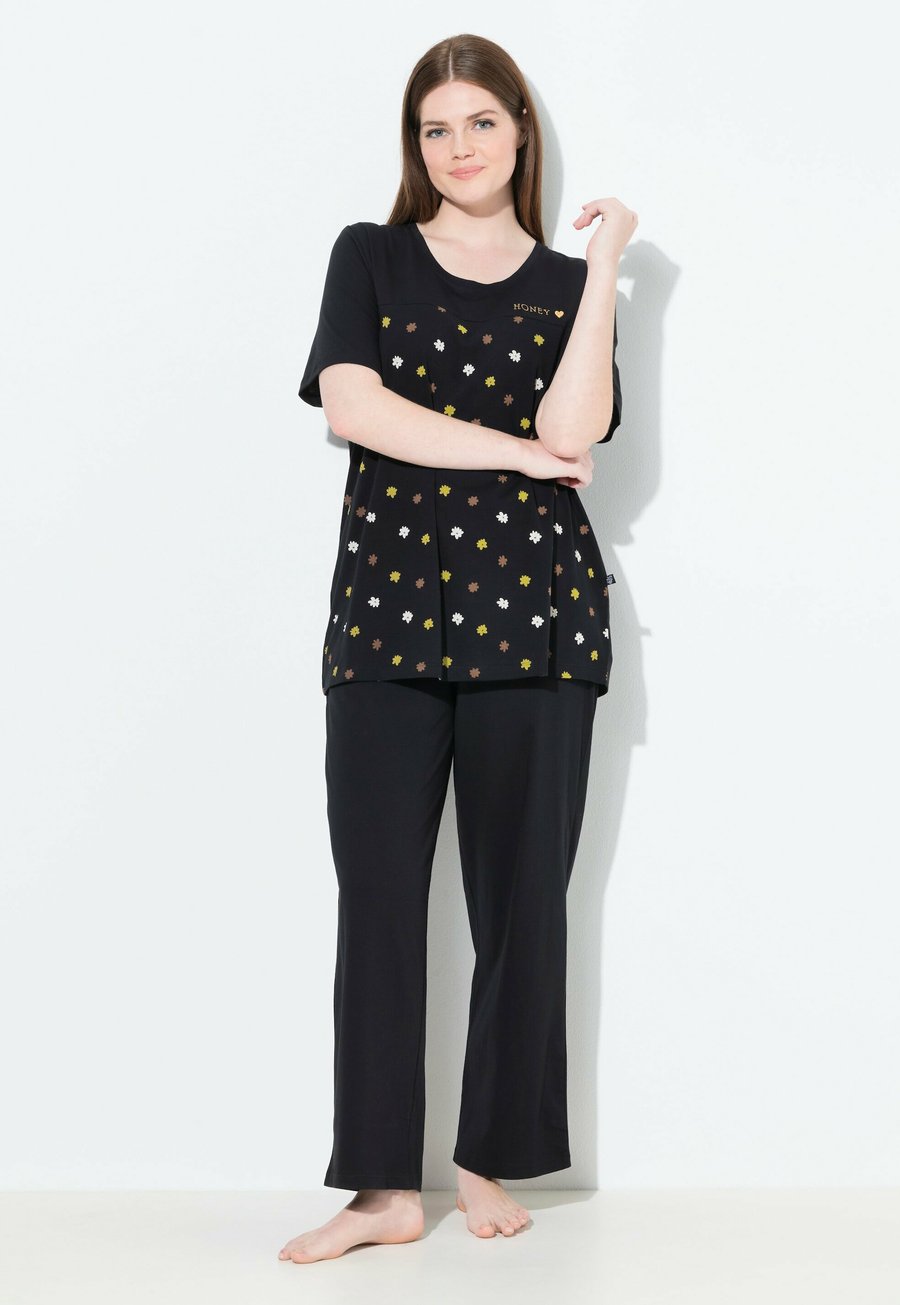 Пижамный комплект Ulla Popken SET, Black
Пижамный комплект Ulla Popken SET, Black