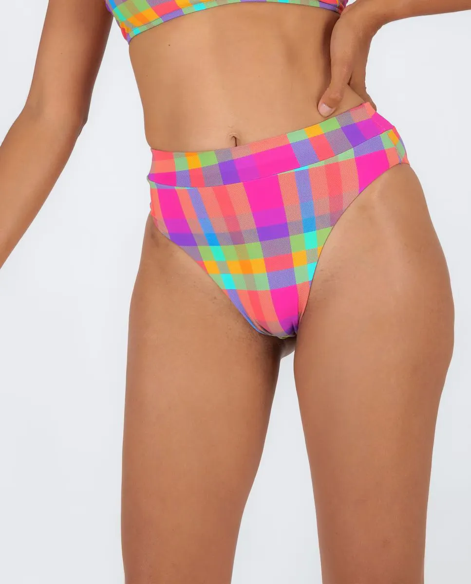 Плавки бикини-кюлоты с принтом Río de Sol, мультиколор
Плавки бикини-кюлоты с принтом Río de Sol, мультиколор