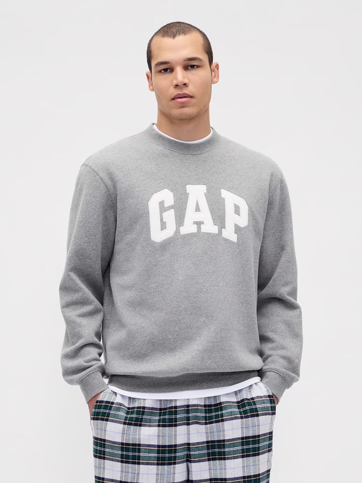 GAP Серая толстовка
GAP Серая толстовка