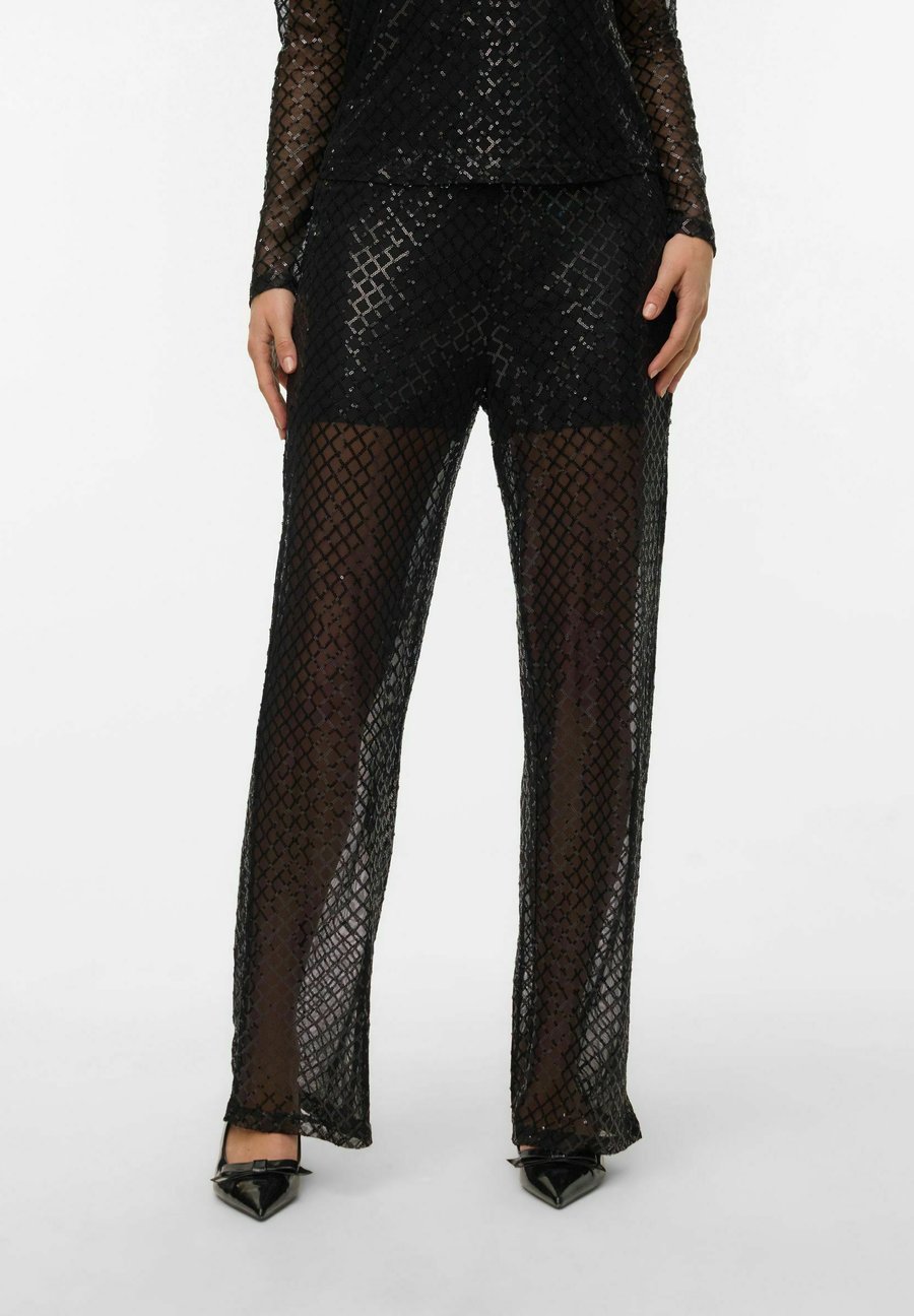 Брюки Vero Moda MIT WEITEM BEINSCHNITT VMSAFINA HOHE TAILLE, Black
Брюки Vero Moda MIT WEITEM BEINSCHNITT VMSAFINA HOHE TAILLE, Black