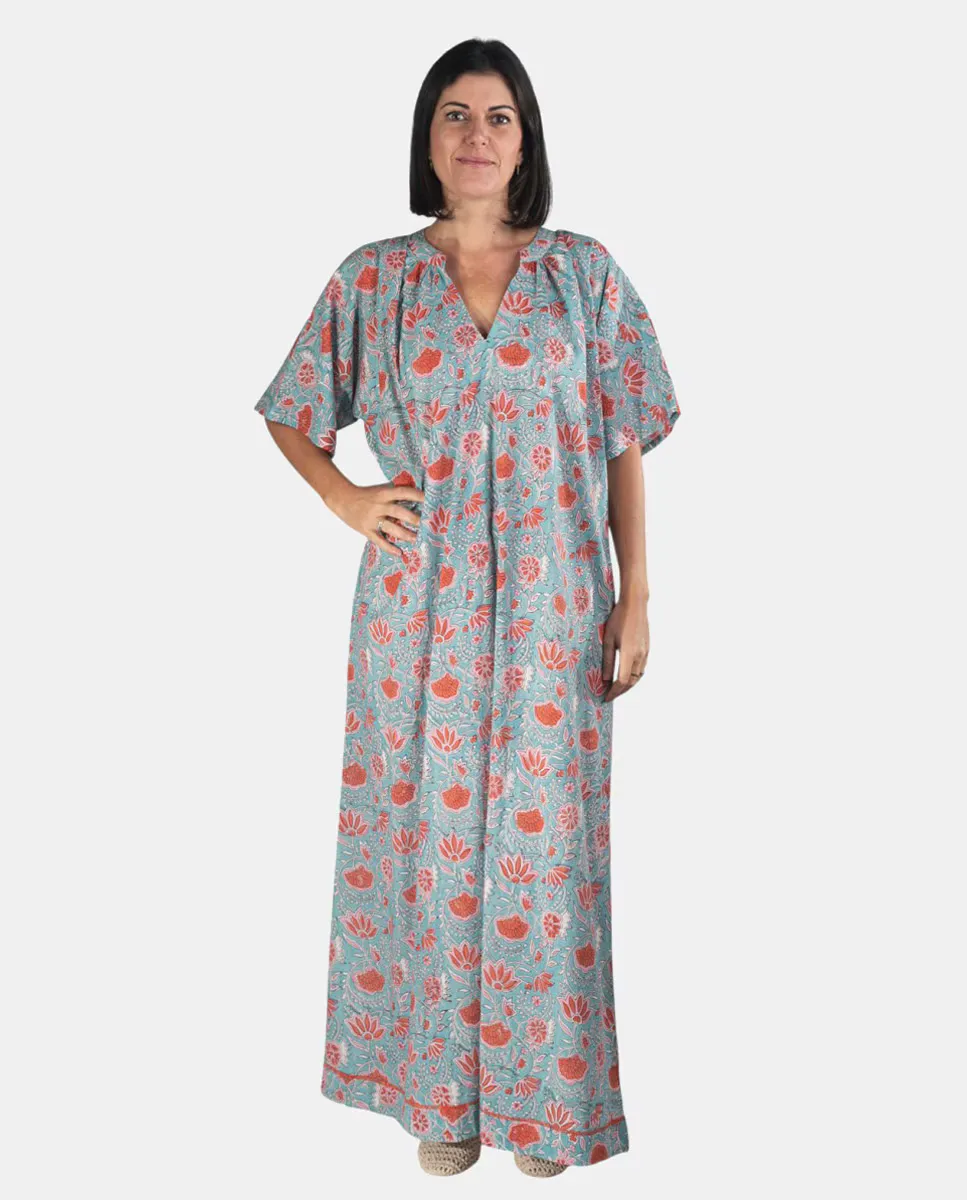 Длинный кафтан с цветочным принтом Kbas, светло-голубой
Длинный кафтан с цветочным принтом Kbas, светло-голубой