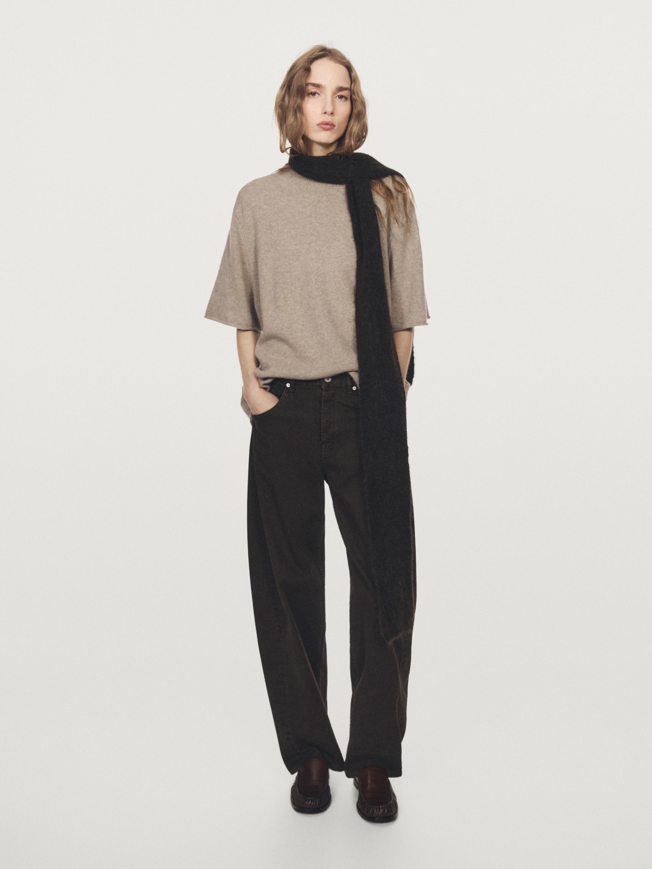 Шерстяной свитер оверсайз с коротким рукавом Massimo Dutti, mole brown
Шерстяной свитер оверсайз с коротким рукавом Massimo Dutti, mole brown