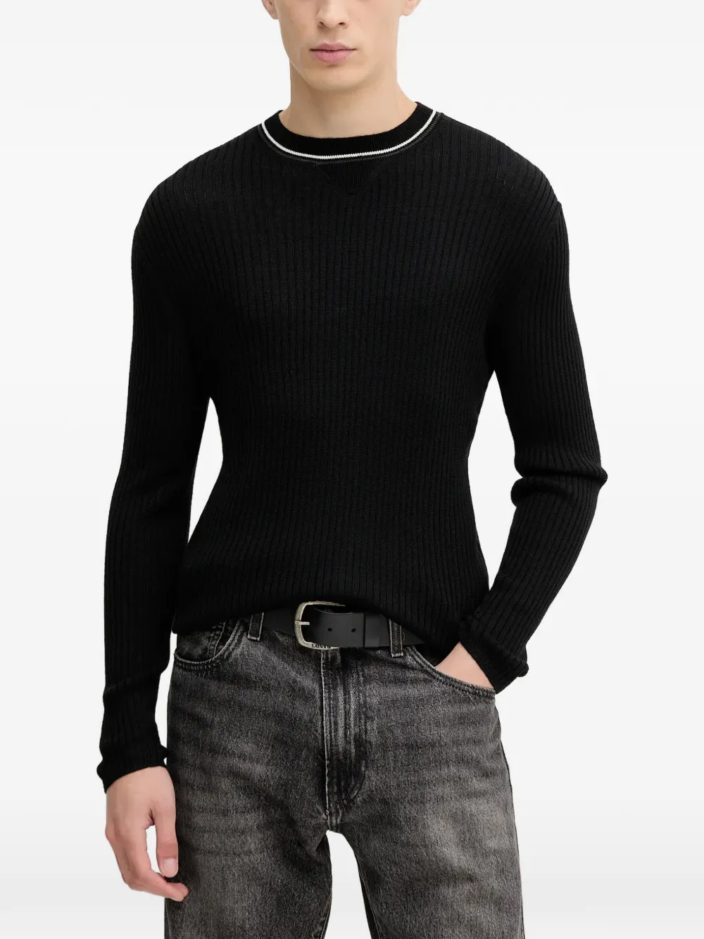Свитер в рубчик Armani Exchange, черный
Свитер в рубчик Armani Exchange, черный