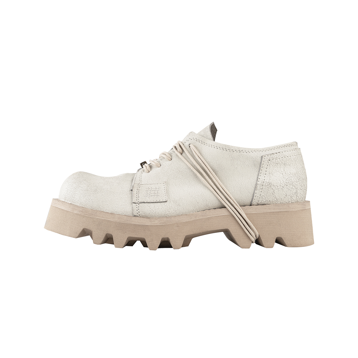 Rewrite Повседневные мужские туфли цвета слоновой кости
Rewrite Повседневные мужские туфли цвета слоновой кости