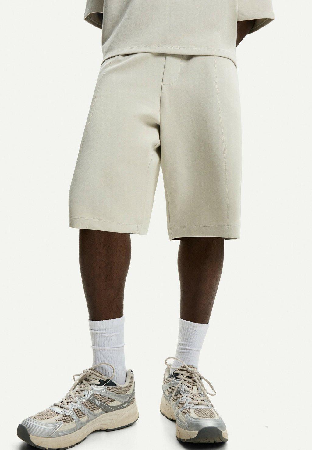 Шорты WITH POCKETS - BERMUDA Bershka, светло-серый
Шорты WITH POCKETS - BERMUDA Bershka, светло-серый