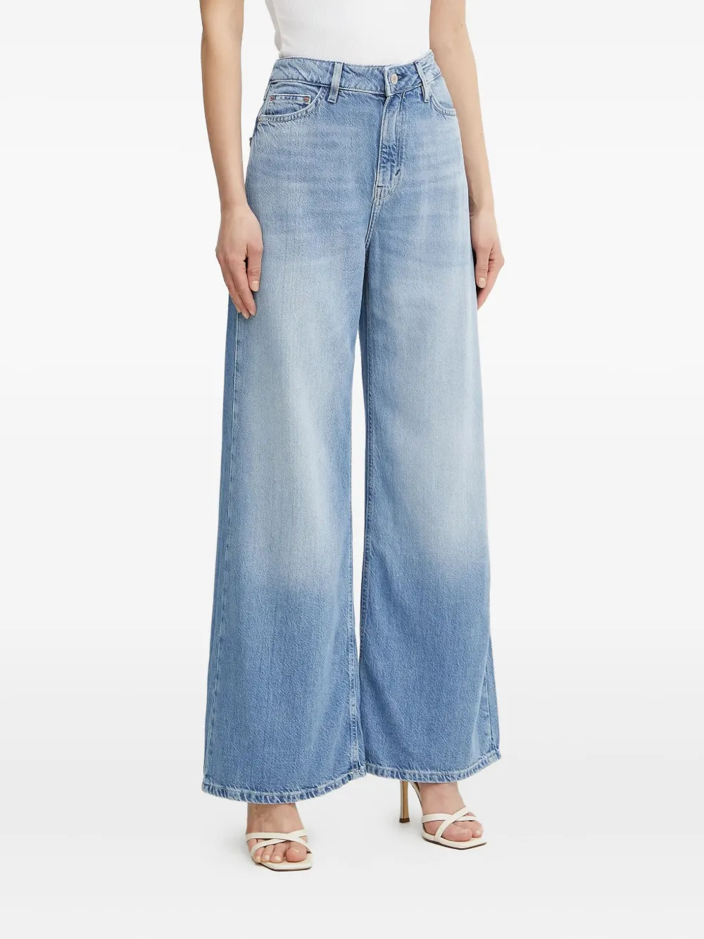 Джинсы с нашивкой-логотипом GUESS USA, синий
Джинсы с нашивкой-логотипом GUESS USA, синий