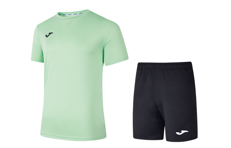 Спортивный комплект для мужчин Joma
Спортивный комплект для мужчин Joma