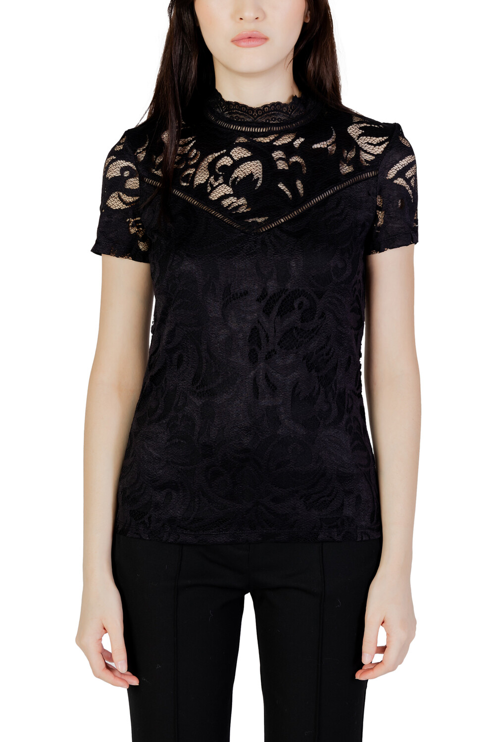 Футболка женская VILA кружевная, черный
Футболка женская VILA кружевная, черный
