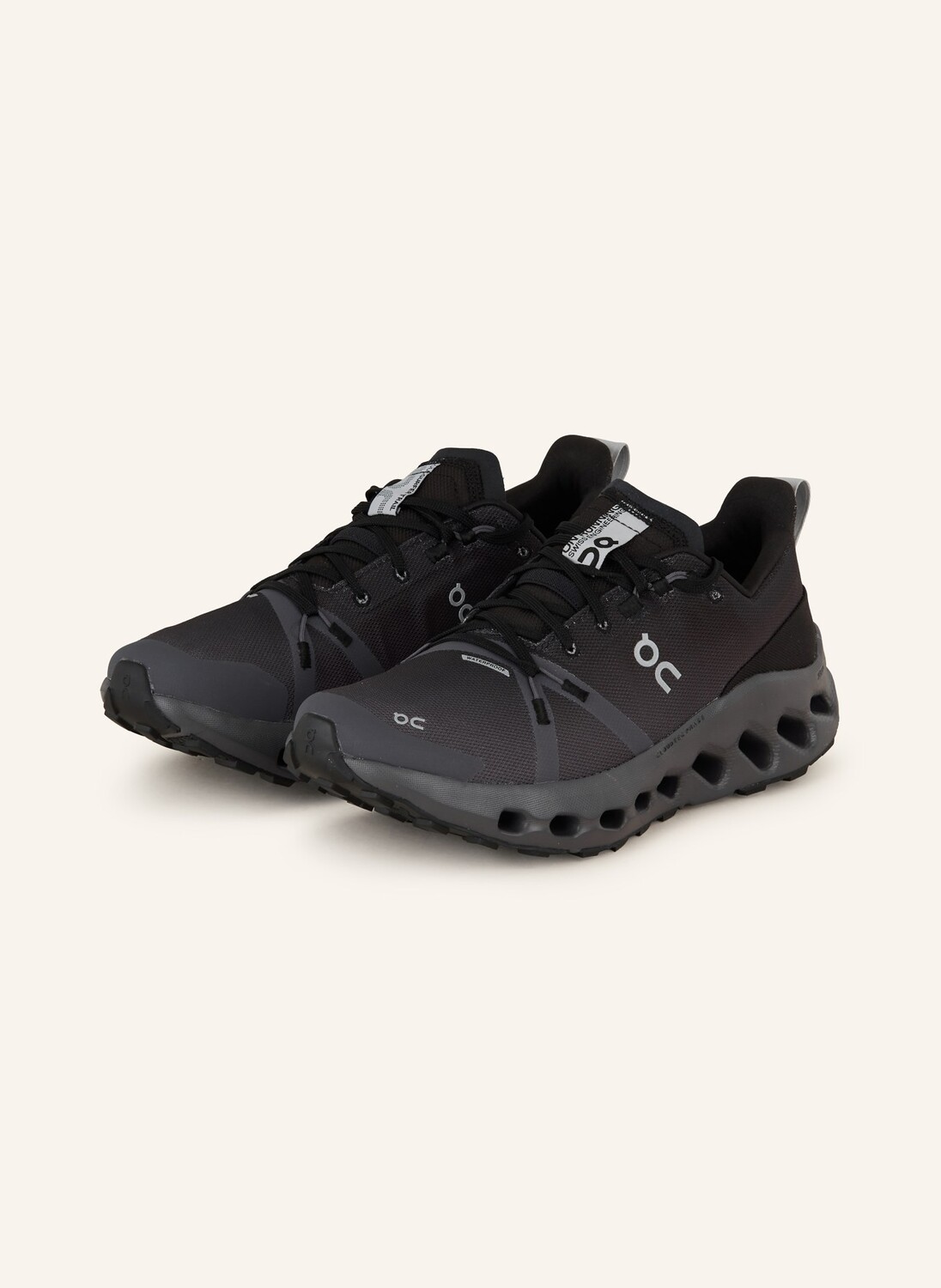 Кроссовки для бега по пересеченной местности cloudsurfer trail waterproof On, черный/серый
Кроссовки для бега по пересеченной местности cloudsurfer trail waterproof On, черный/серый