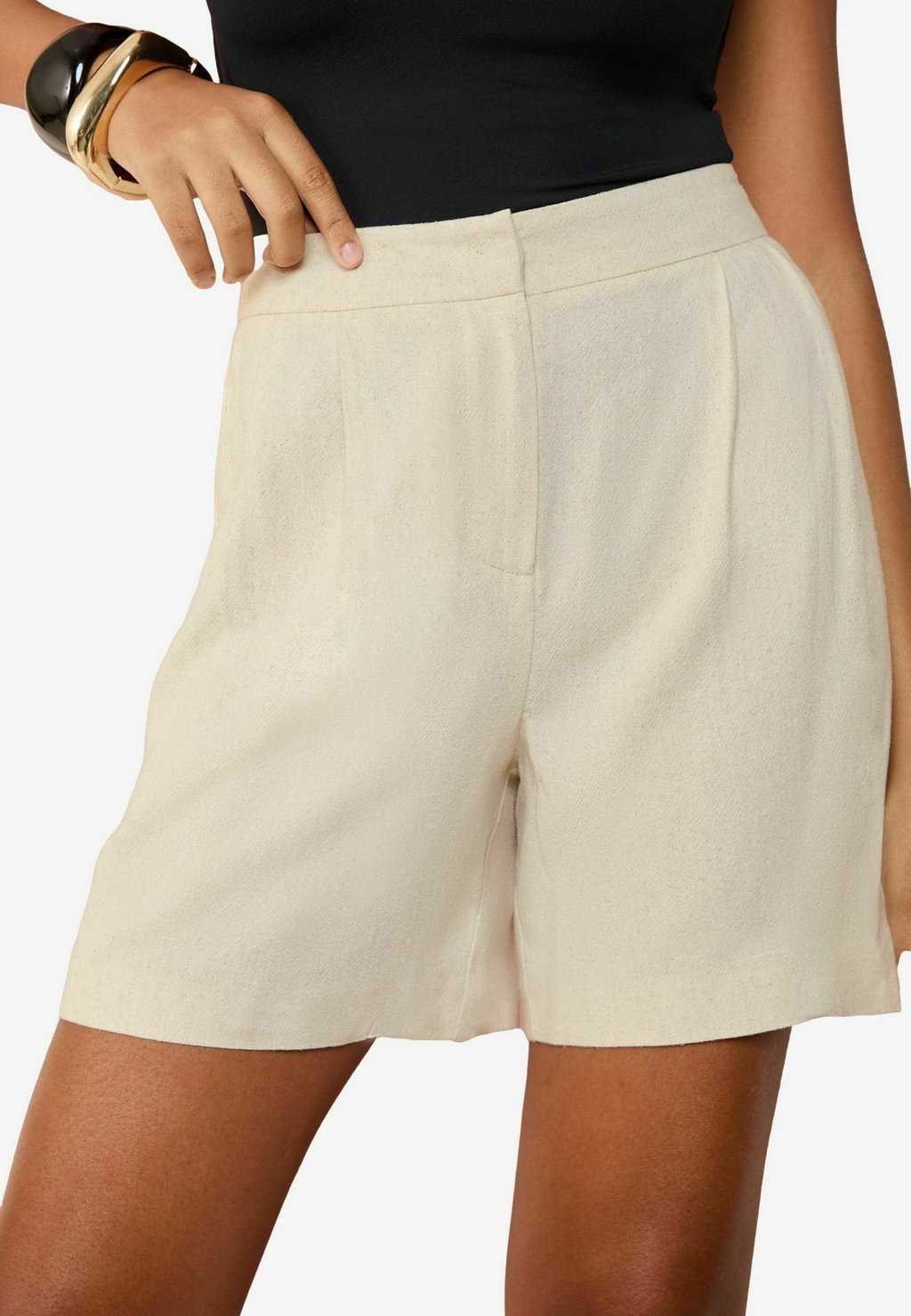 Шорты REGULAR FIT - TAILORED ELASTIC BACK Friends Like These, бежевый
Шорты REGULAR FIT - TAILORED ELASTIC BACK Friends Like These, бежевый