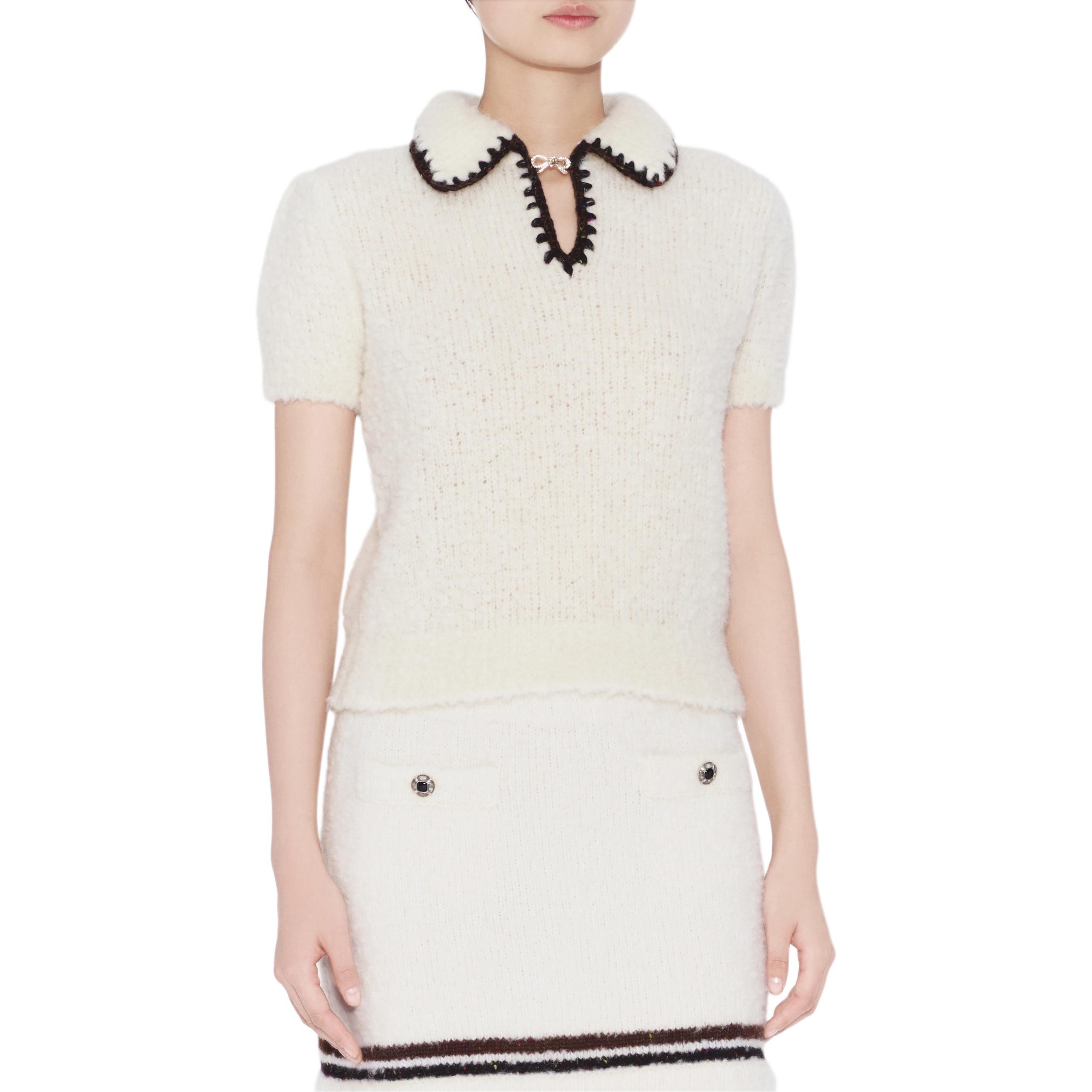 CHANEL Свитер женский белый
CHANEL Свитер женский белый