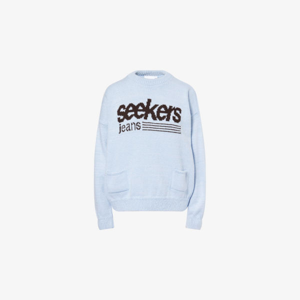 Свитер Sisters & Seekers с принтом бренда вязаный, синий
Свитер Sisters & Seekers с принтом бренда вязаный, синий