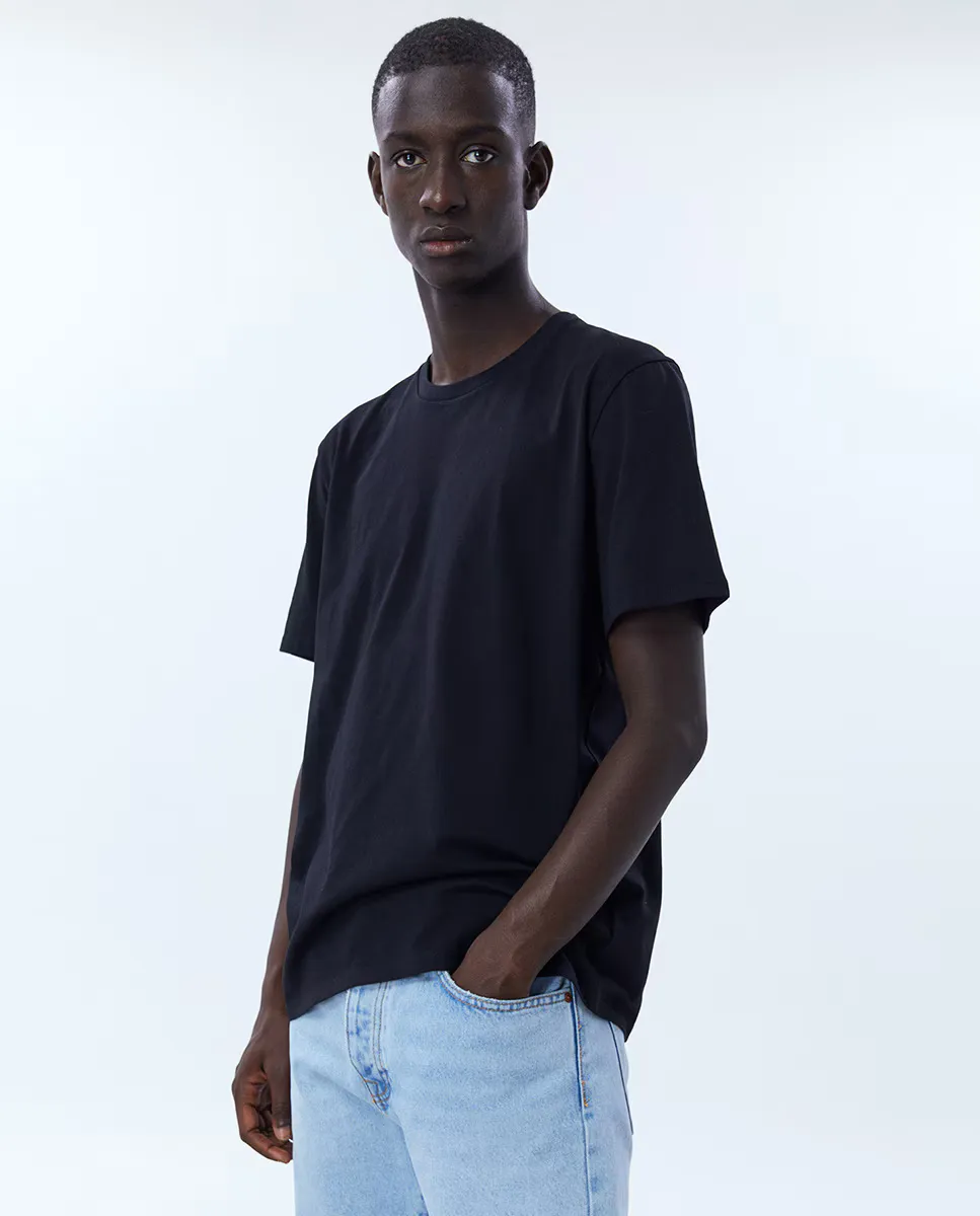 Черная мужская футболка с короткими рукавами Sfera, черный
Черная мужская футболка с короткими рукавами Sfera, черный