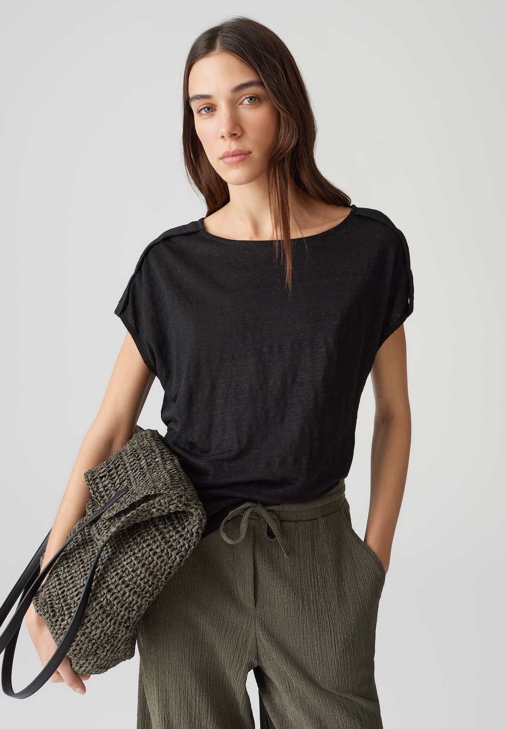 Базовая футболка LOCKERE PASSFORM U-BOOT-AUSSCHNITT OPUS, черный
Базовая футболка LOCKERE PASSFORM U-BOOT-AUSSCHNITT OPUS, черный