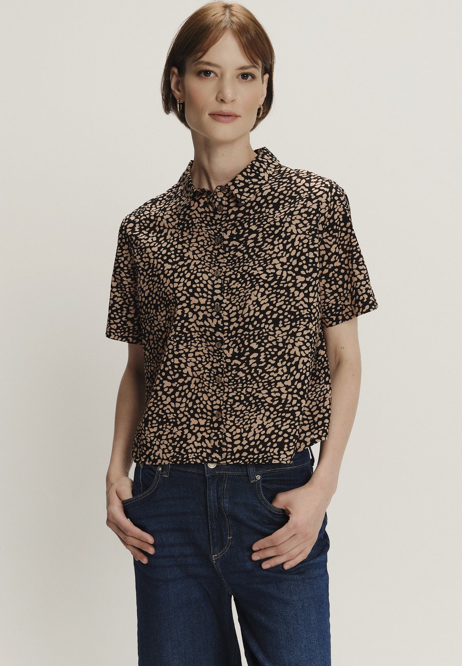 Блуза Greenpoint Button-down blouse, Print/Black
Блуза Greenpoint Button-down blouse, Print/Black