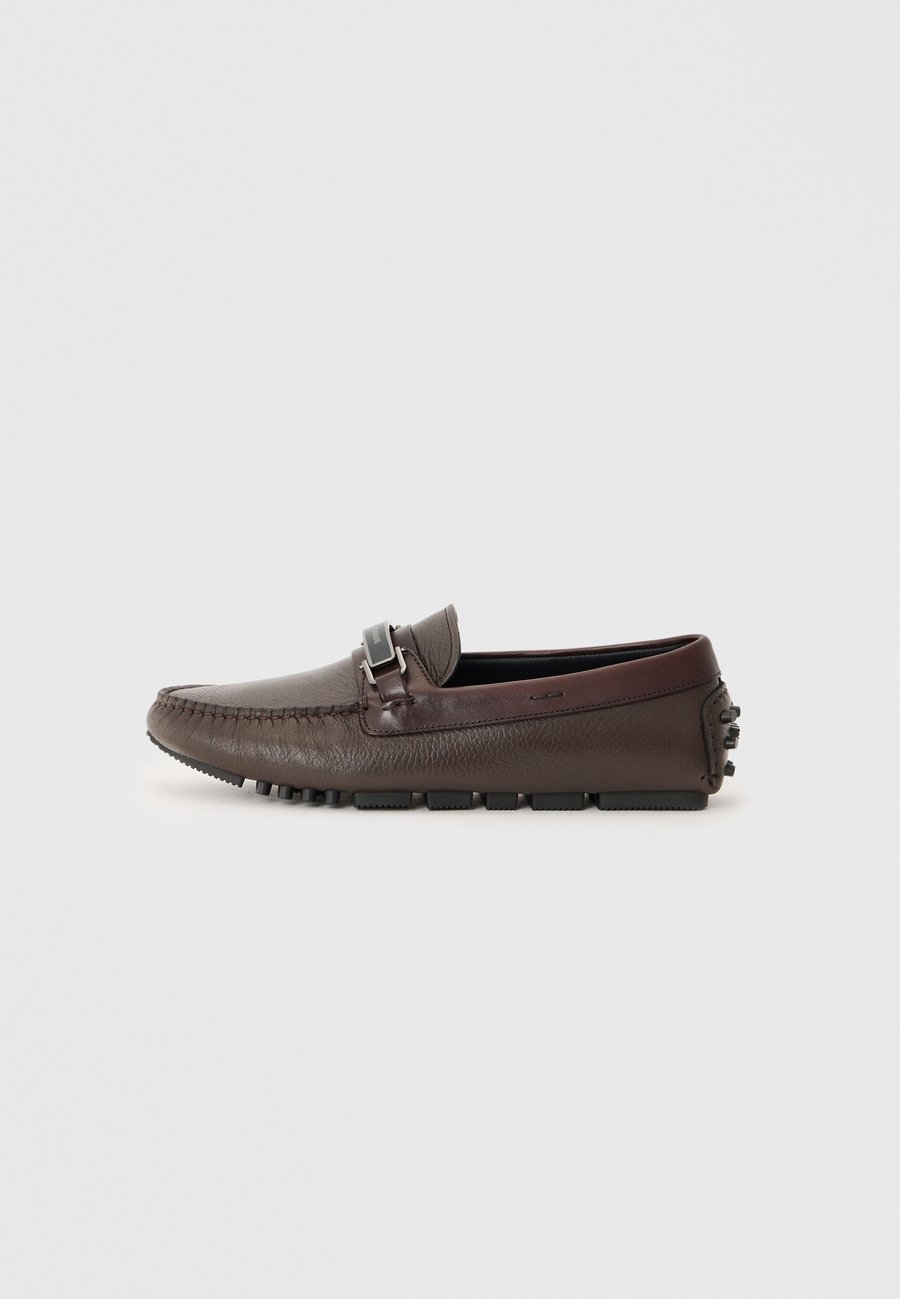 Лоферы Emporio Armani Moccasins, Moro/Dark Brown
Лоферы Emporio Armani Moccasins, Moro/Dark Brown