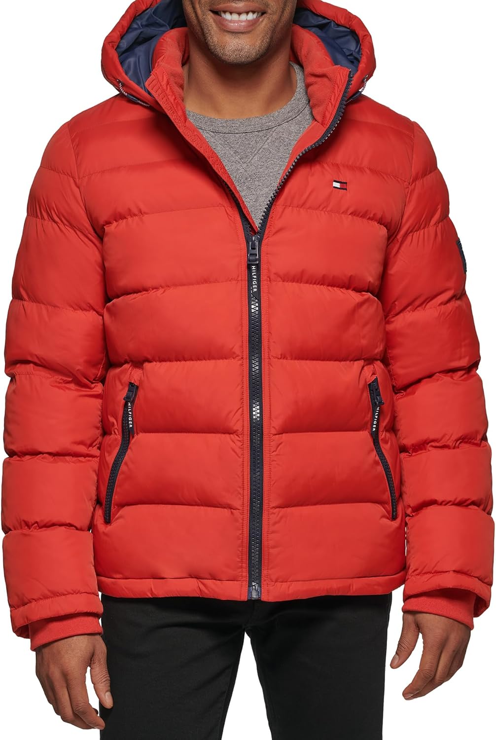 Мужская стеганая куртка с капюшоном Tommy Hilfiger (стандартная и для больших и высоких), Orange Burst
Мужская стеганая куртка с капюшоном Tommy Hilfiger (стандартная и для больших и высоких), Orange Burst