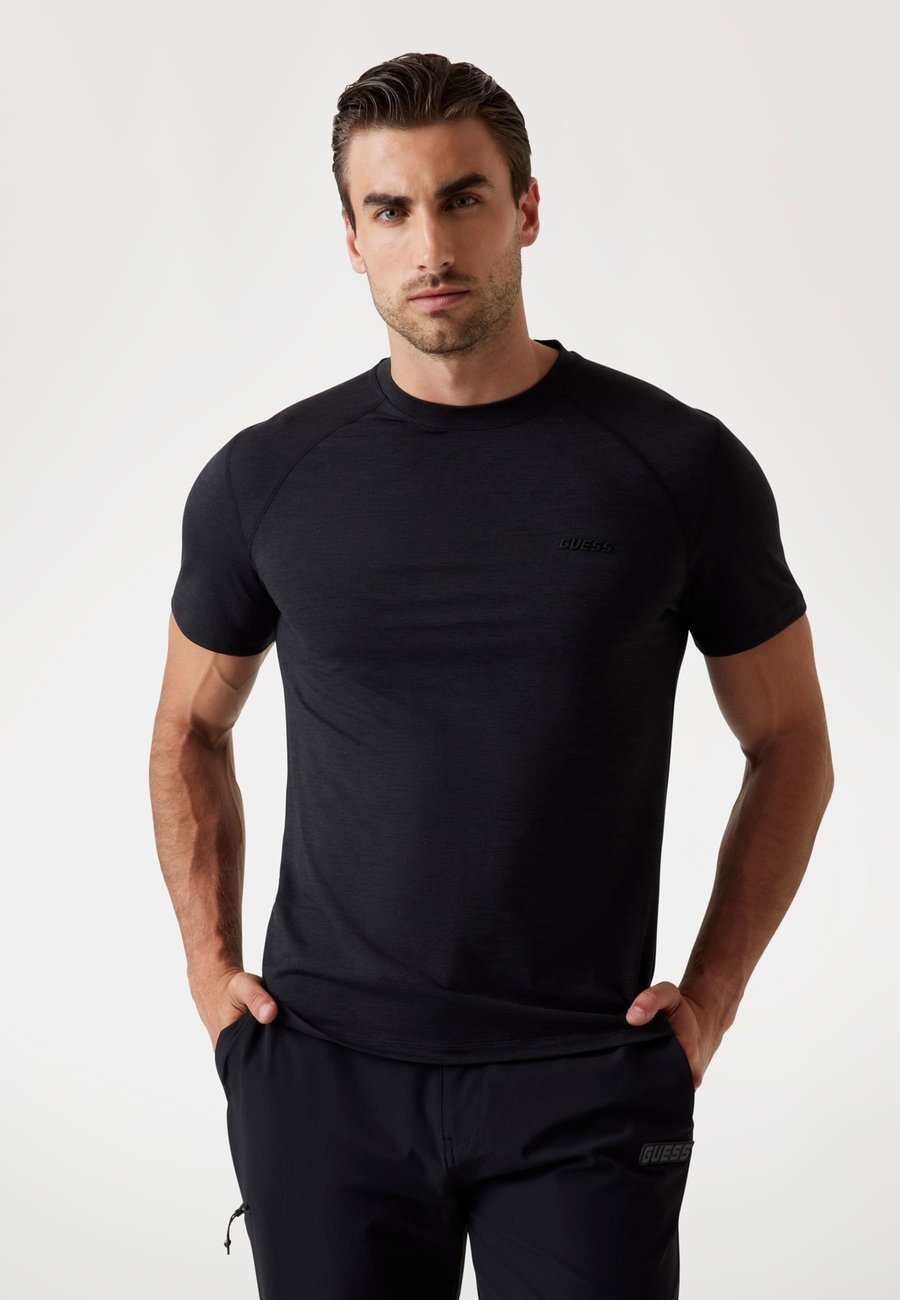 Футболка Guess SLIM FIT LOGO, Schwarz/Black
Футболка Guess SLIM FIT LOGO, Schwarz/Black