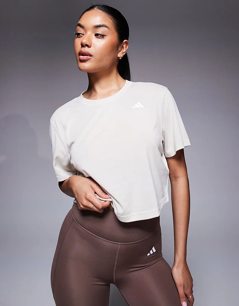 Укороченная футболка adidas Training Essentials бежевого цвета Adidas Performance
Укороченная футболка adidas Training Essentials бежевого цвета Adidas Performance