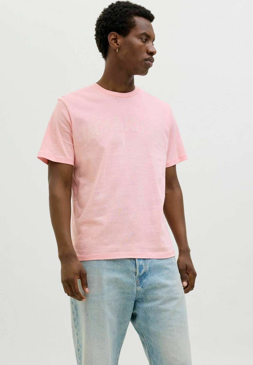 Футболка с принтом LOGO RUNDHALSAUSSCHNITT Jack & Jones, розовый
Футболка с принтом LOGO RUNDHALSAUSSCHNITT Jack & Jones, розовый