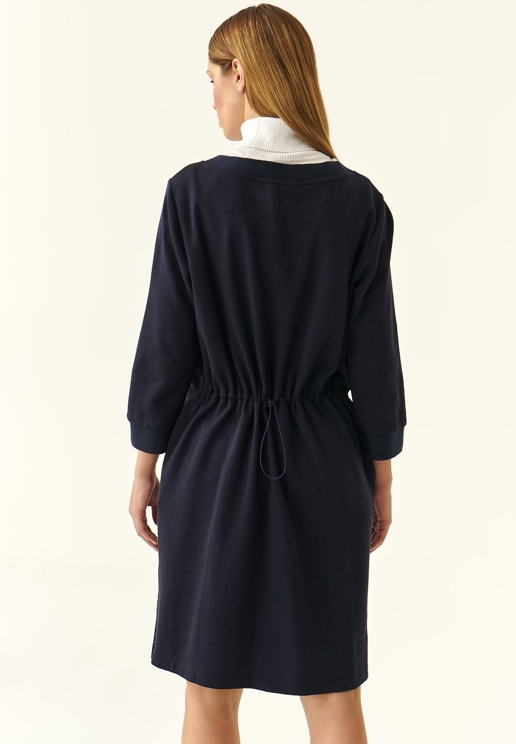 Дневное платье NISOTO TATUUM, темно-синий
Дневное платье NISOTO TATUUM, темно-синий