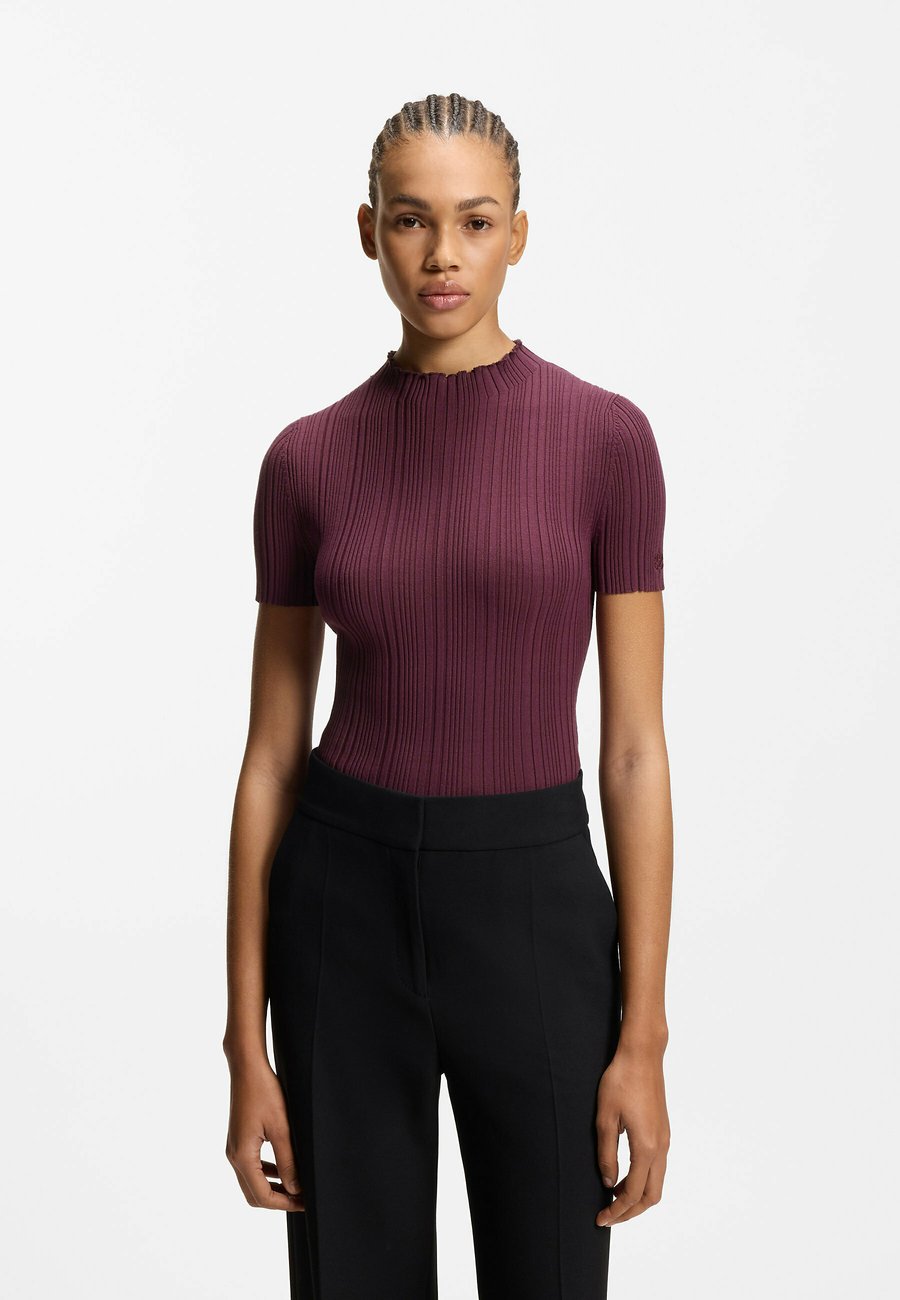 Футболка HUGO SARPHAPILK, Dark Purple Six/Dark Purple, Фиолетовый, Футболка HUGO SARPHAPILK, Dark Purple Six/Dark Purple
Футболка HUGO SARPHAPILK, Dark Purple Six/Dark Purple, Фиолетовый, Футболка HUGO SARPHAPILK, Dark Purple Six/Dark Purple