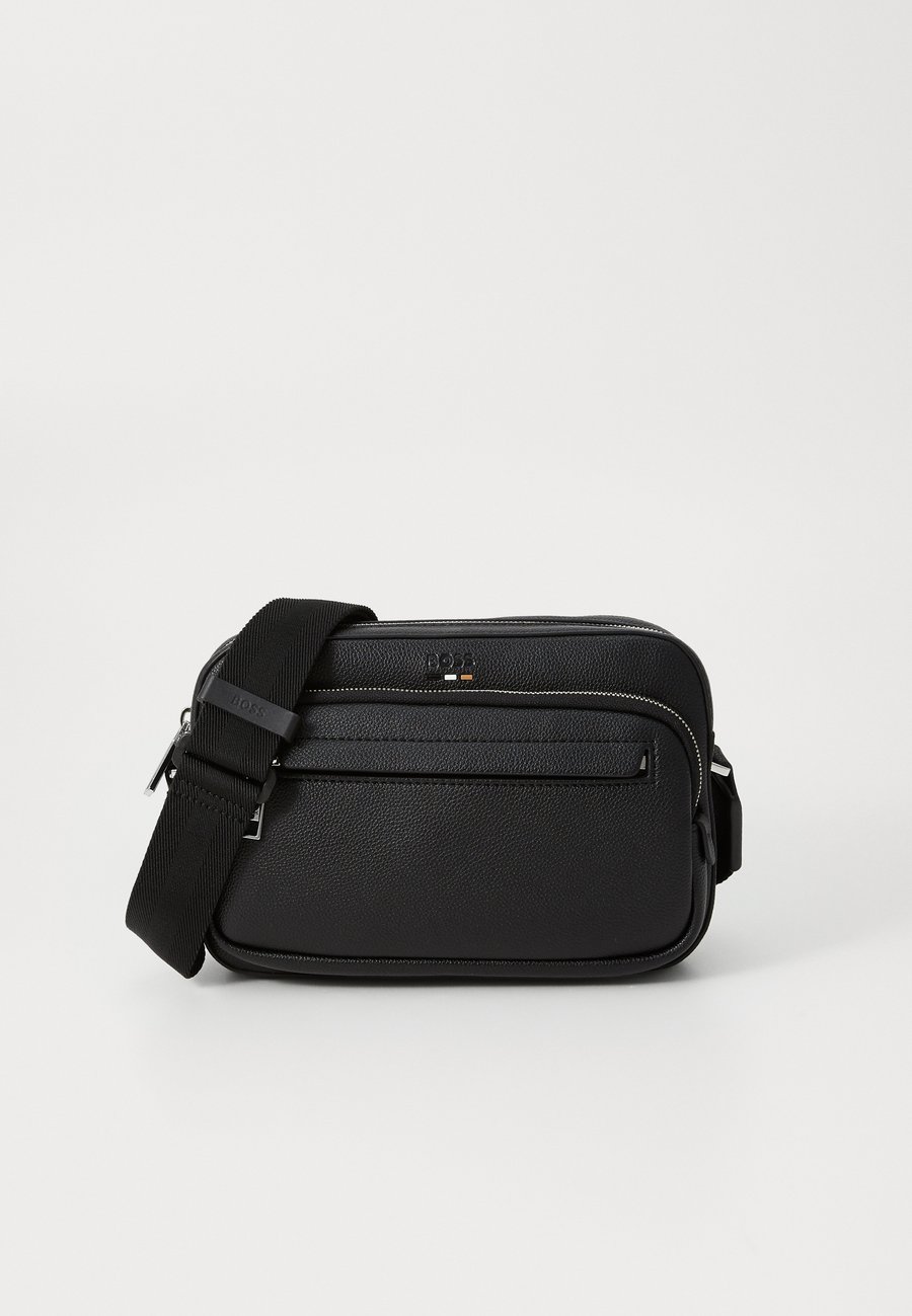 Сумка кросс-боди BOSS RAY POCKET, Black
Сумка кросс-боди BOSS RAY POCKET, Black
