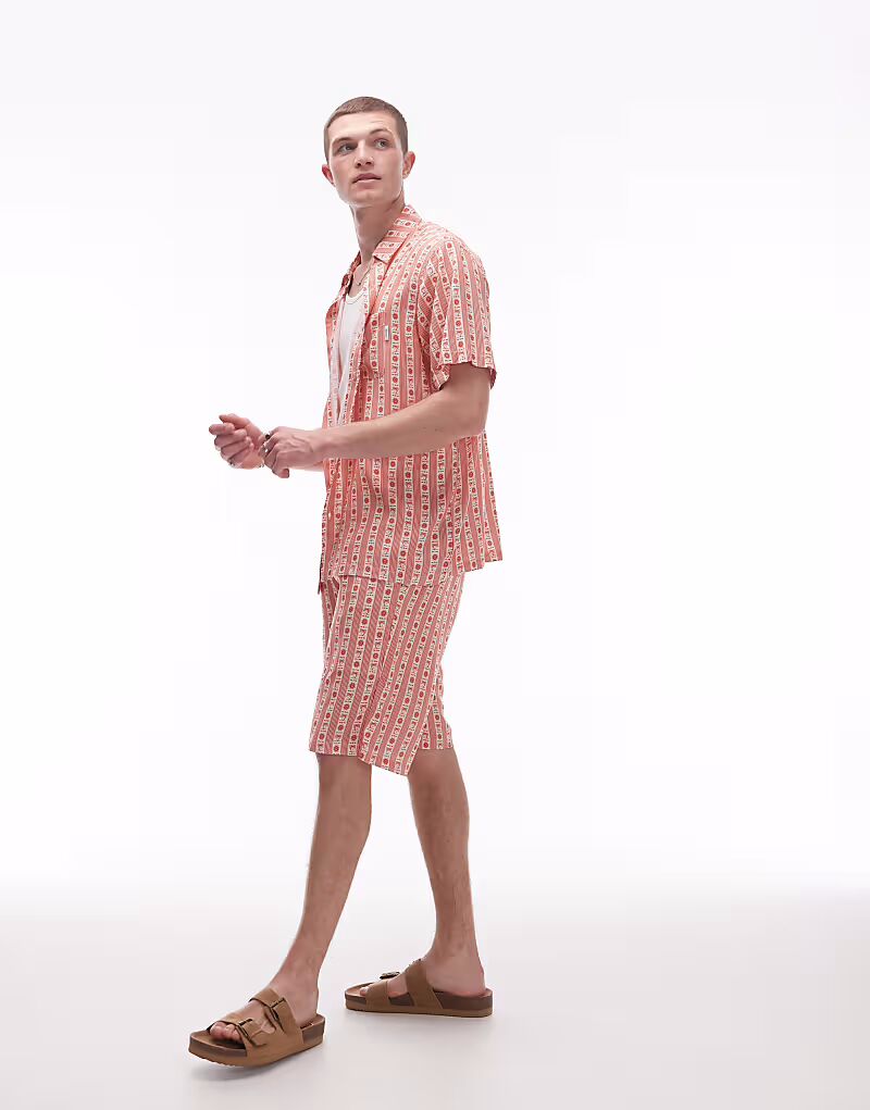 Короткие шорты терракотового цвета с вышивкой Cruz Parlez
Короткие шорты терракотового цвета с вышивкой Cruz Parlez