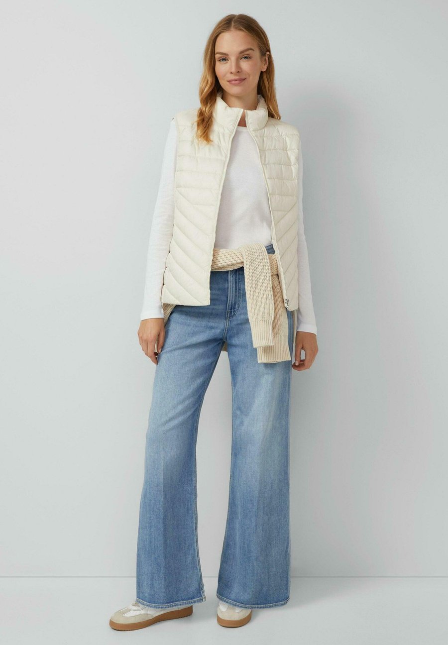 Топ s.Oliver 2 PACK, Weiß/White
Топ s.Oliver 2 PACK, Weiß/White