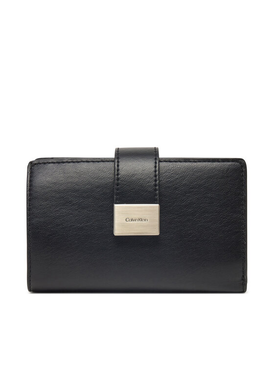 Женский кошелек Hardware Snap Medium Bifold K60K612961 Calvin Klein, черный
Женский кошелек Hardware Snap Medium Bifold K60K612961 Calvin Klein, черный