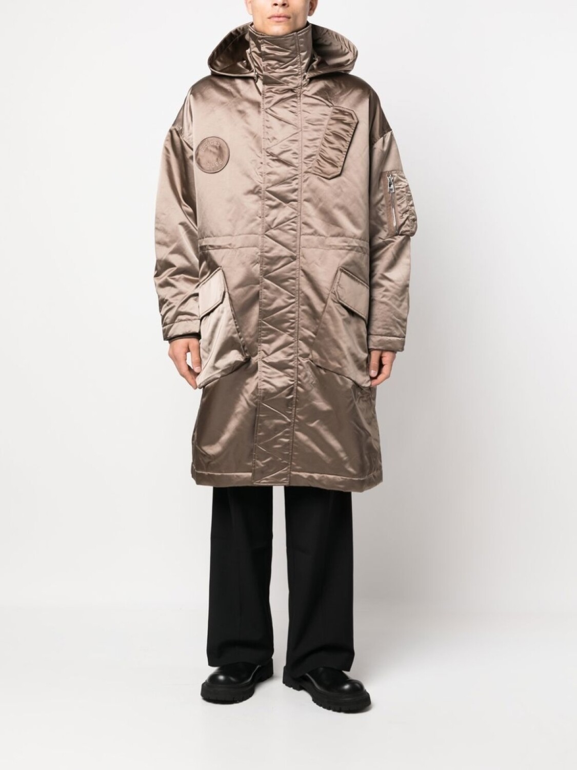 Etudes пальто оверсайз с капюшоном, коричневый
Etudes пальто оверсайз с капюшоном, коричневый